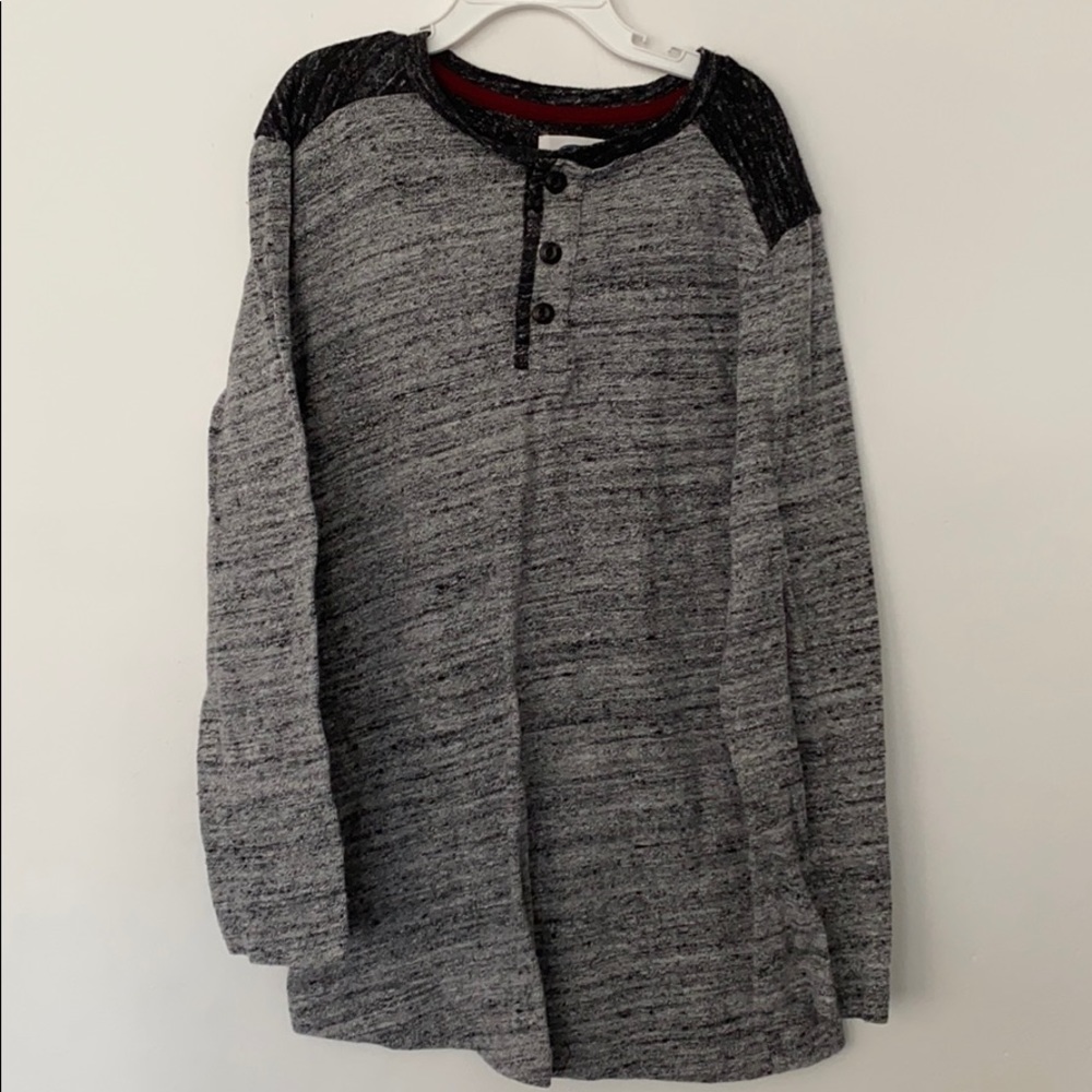 Kids Old Navy sweater shirt